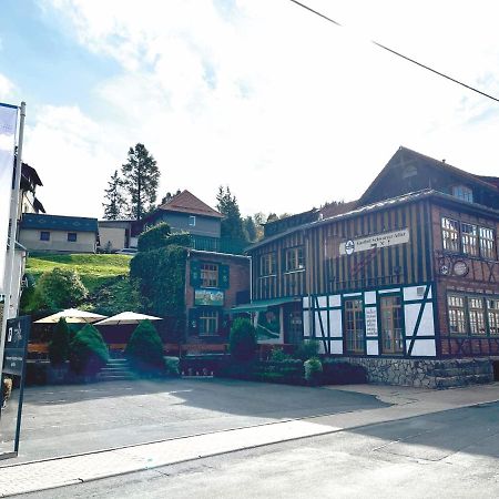 Gasthof & Pension "Schwarzer Adler" Masserberg Luaran gambar
