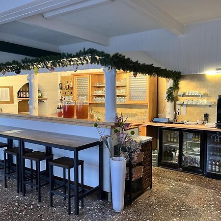 Gasthof & Pension "Schwarzer Adler" Masserberg Luaran gambar
