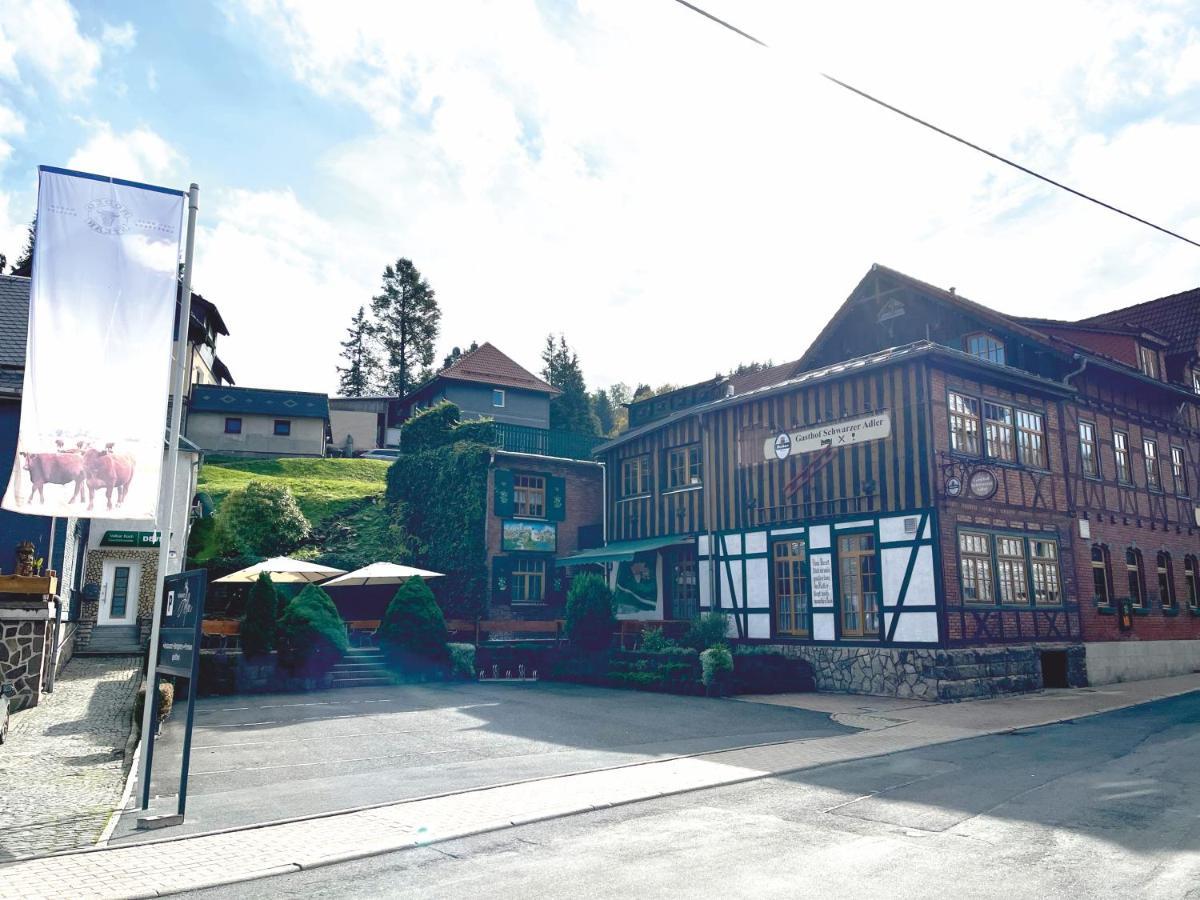 Gasthof & Pension "Schwarzer Adler" Masserberg Luaran gambar